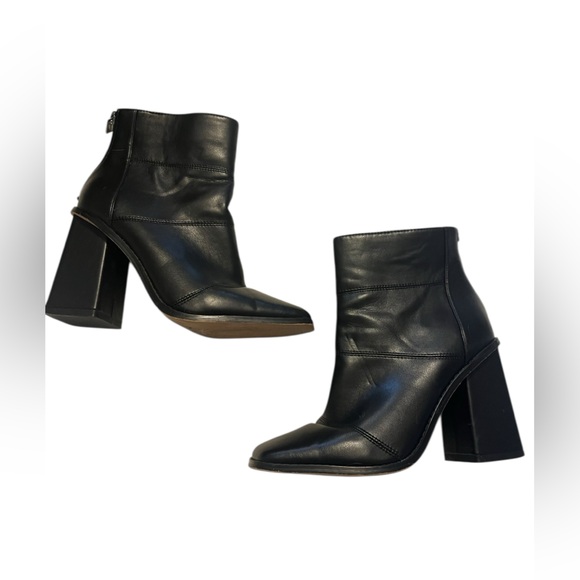 Jessica Simpson Hazell “Boss Babe” Black Leather Ankle Boots, 7, Polished Look! - Picture 6 of 7